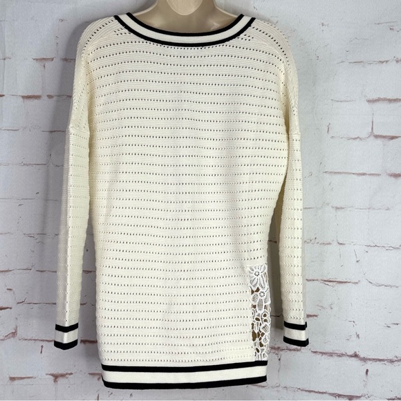 FRENCH CONNECTION Women Small Textured White Knit V-Neck Sweater Generous Sizing - Picture 6 of 16